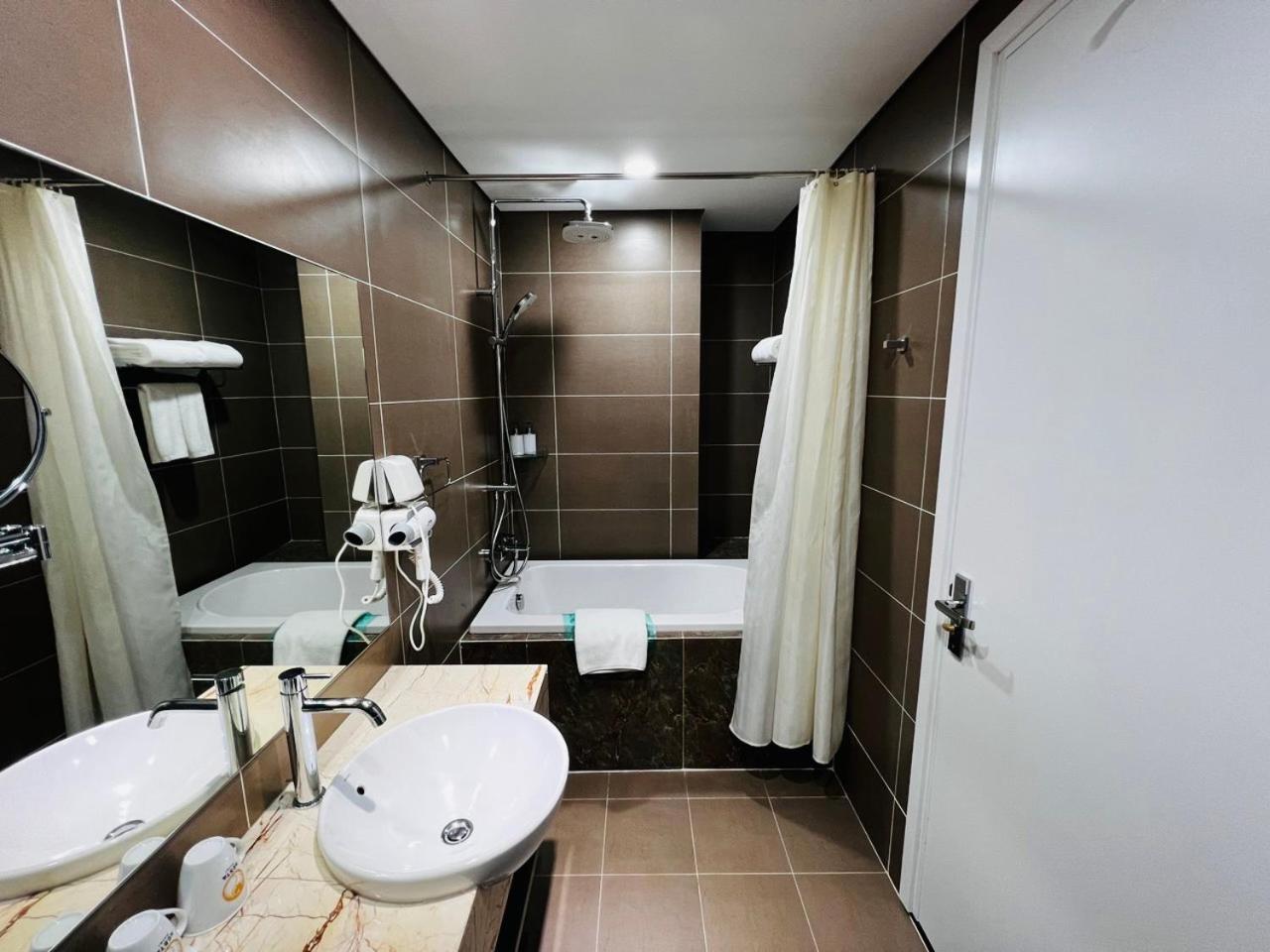 Apartamento Nesta Grand Hao Nam Hanói Exterior foto